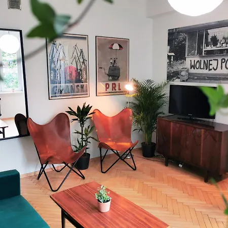 Wolnej Polski Apartment *